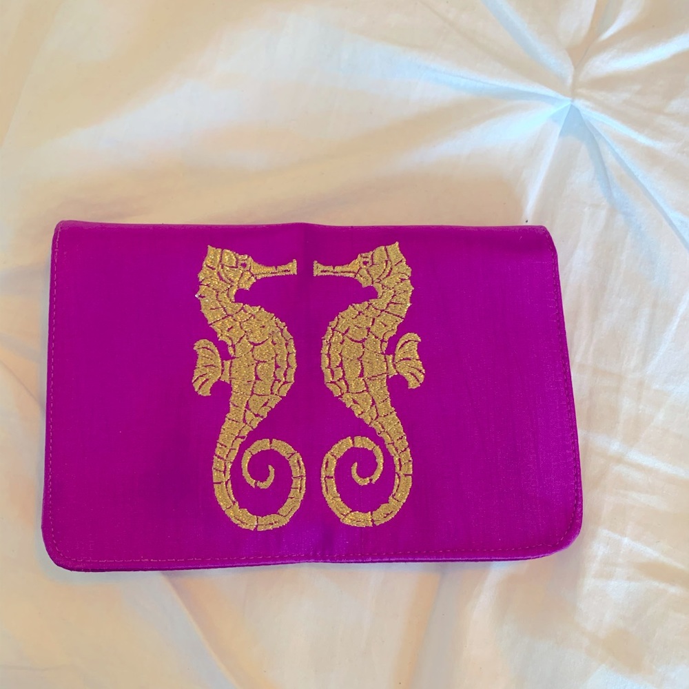 Shiraleah Chicago mini crossbody clutch
